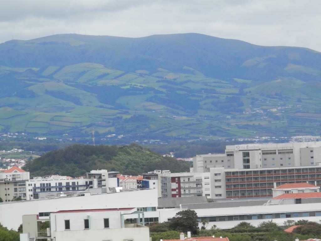Al - Apartamento Bairros Novos 24 Ponta Delgada Værelse billede